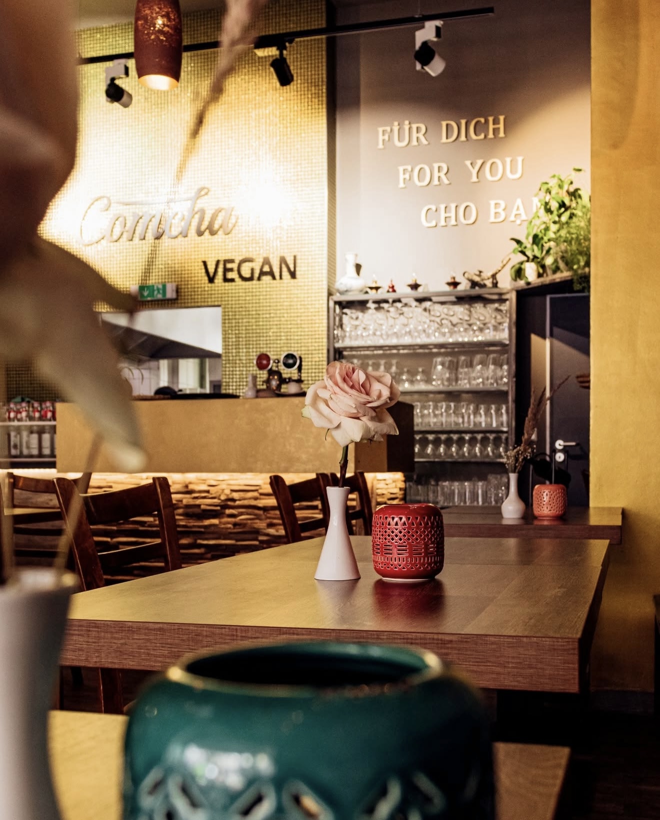 Comcha Interior Golden Light