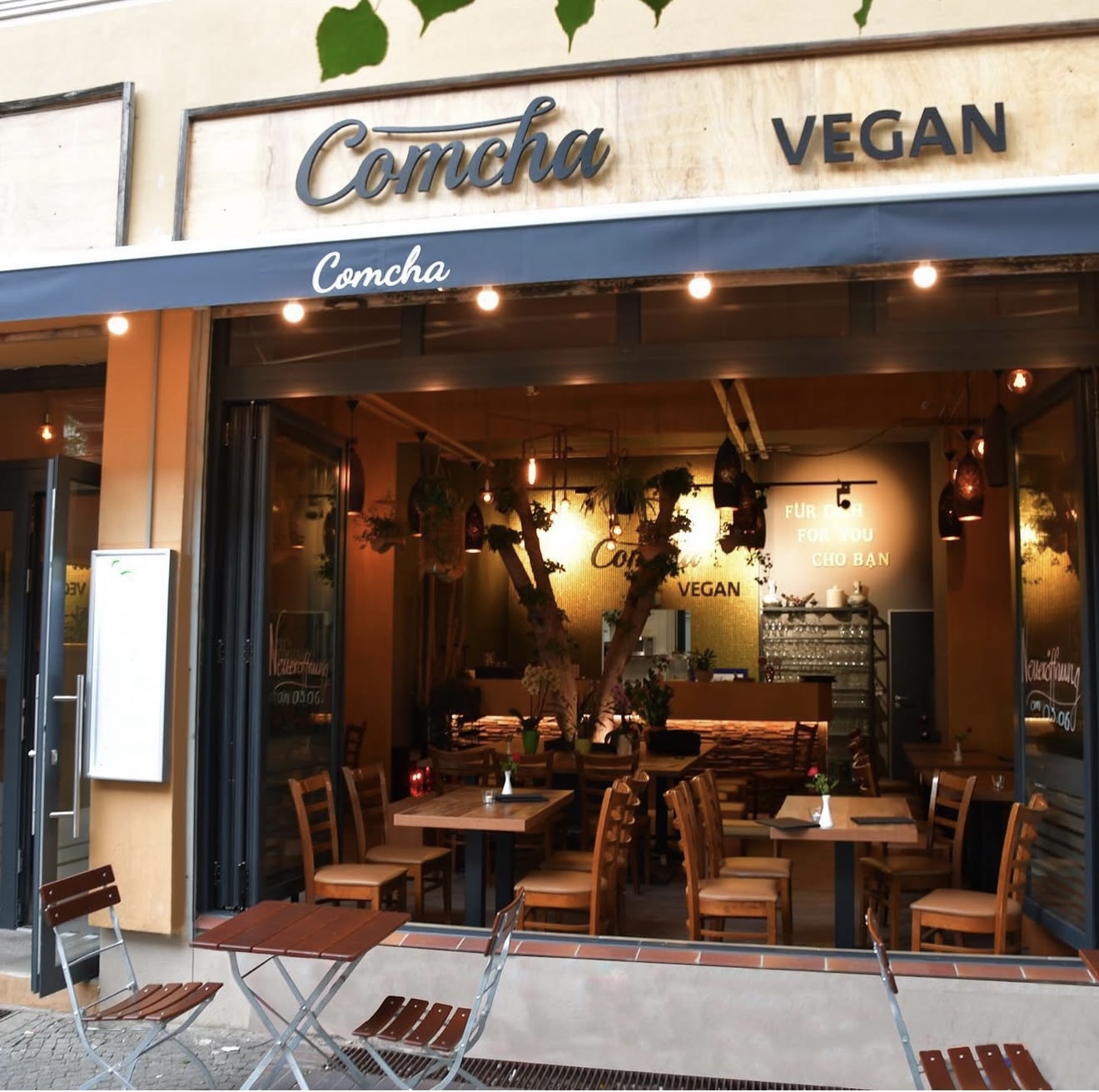 Comcha Vegan Restaurant Atmosphere